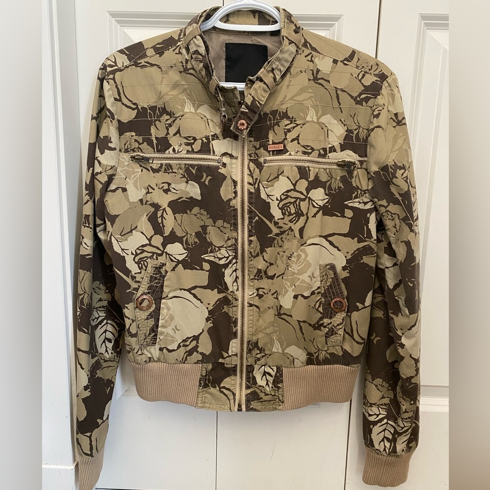 Medium Ladies Hurley Jacket. Tan, beige, brown, flowers, leaves